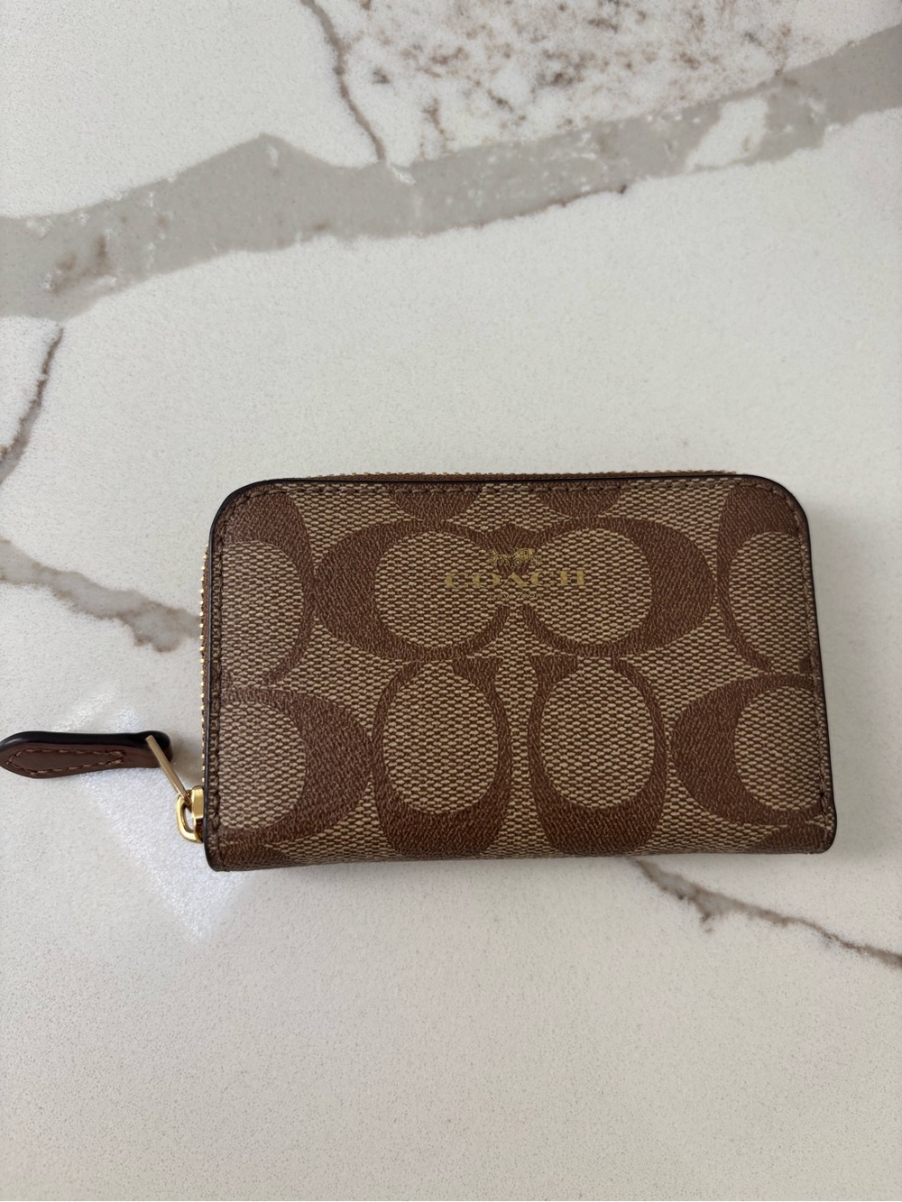 Coach Signature Canvas Zip Card Case in Brown/Tan